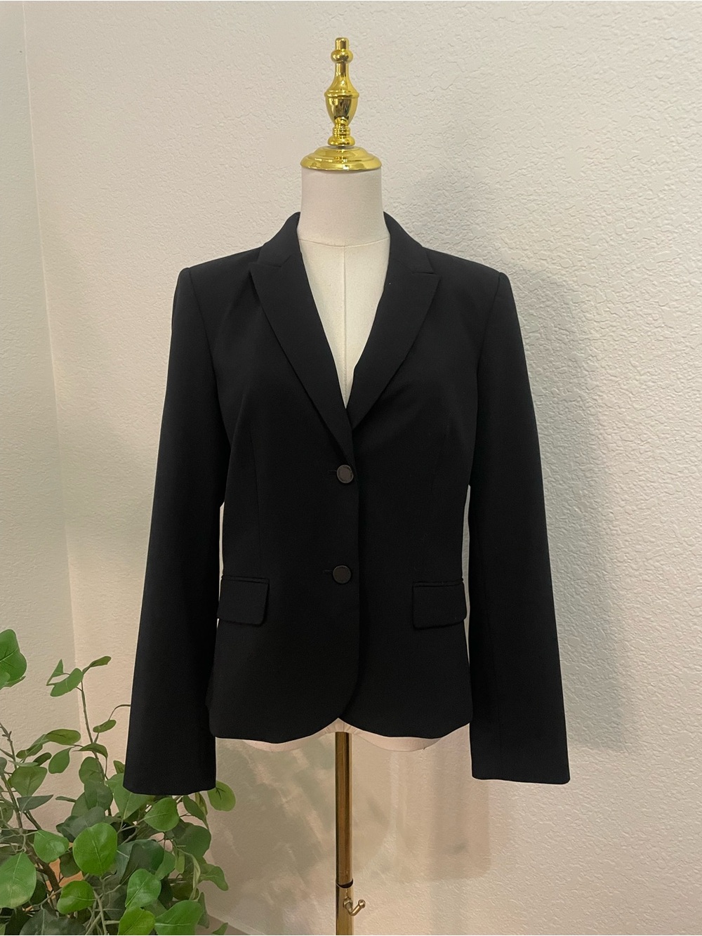 Calvin Klein Black Two Button Tailored Blazer Size 8 Career Workwear